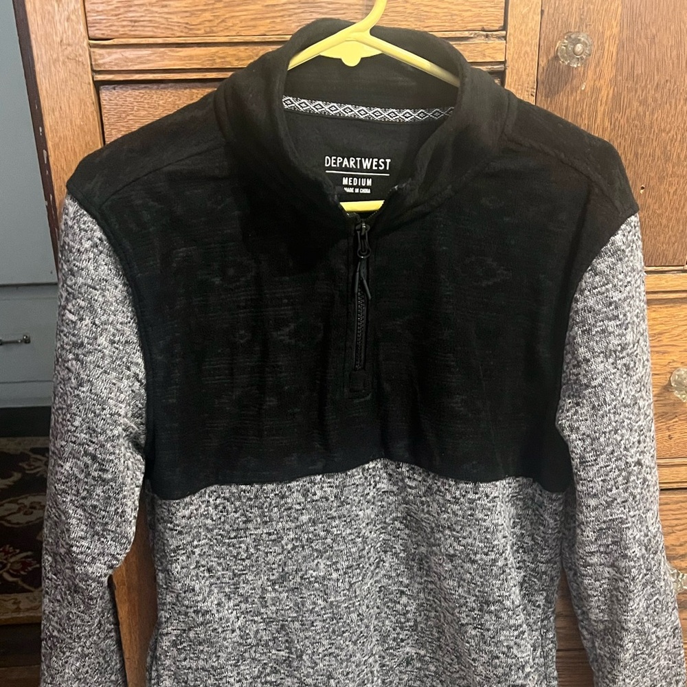 Mens departwest pullover sweater in great condition 27" l